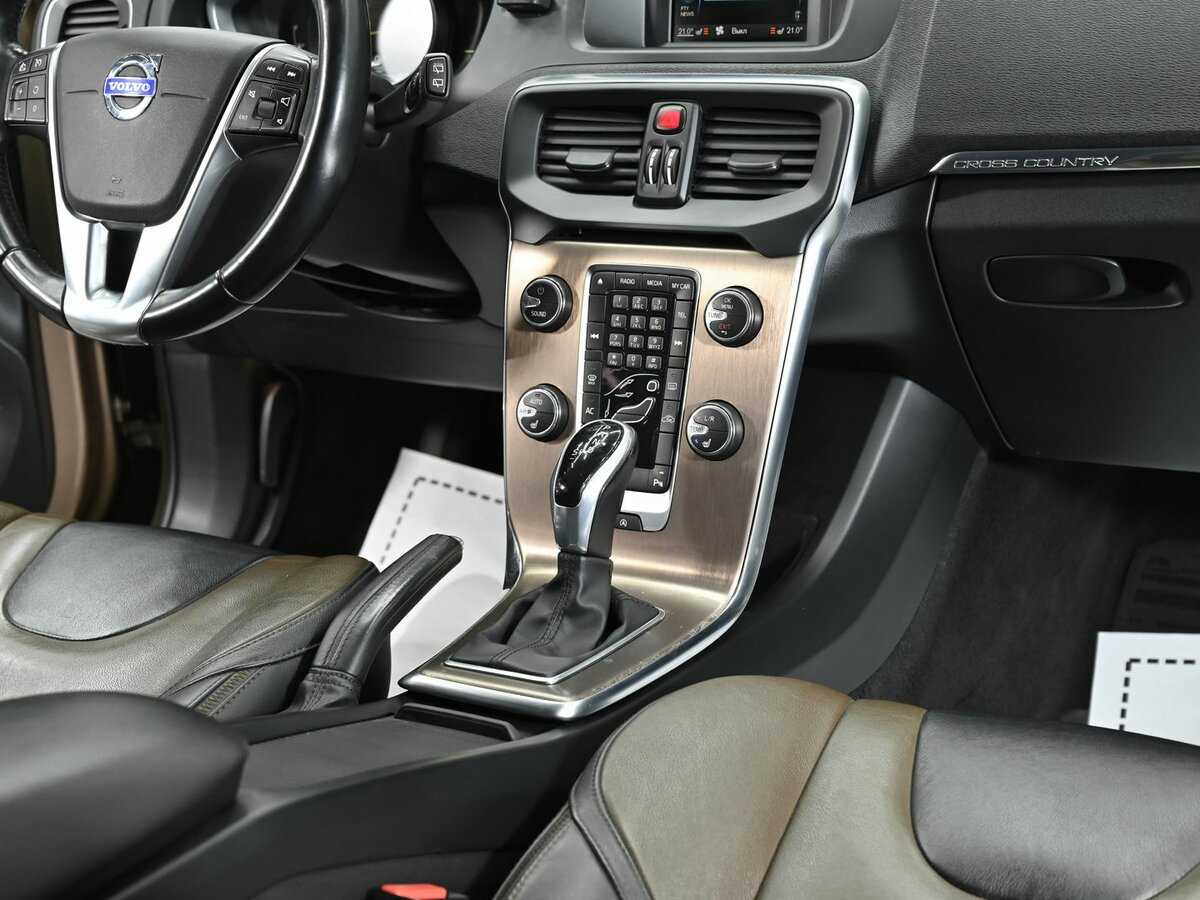 Volvo V40 с пробегом — 2014 год. Фото: #9