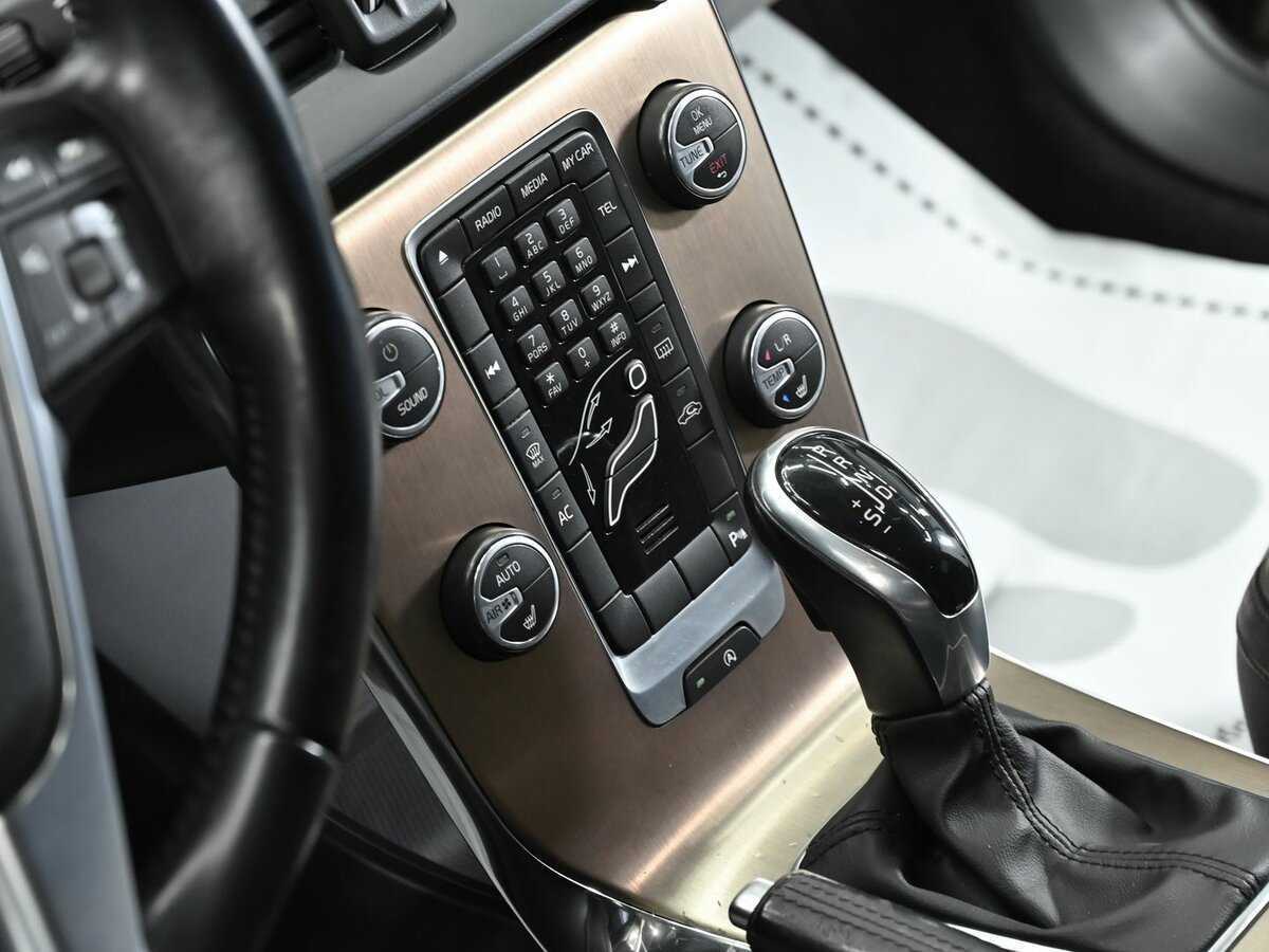 Volvo V40 с пробегом — 2014 год. Фото: #11