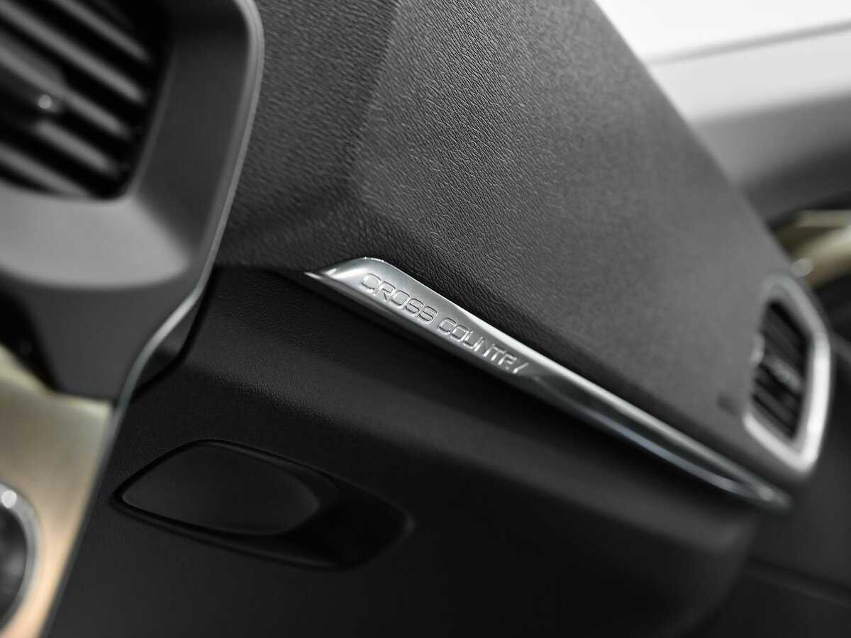 Volvo V40 с пробегом — 2014 год. Фото: #12