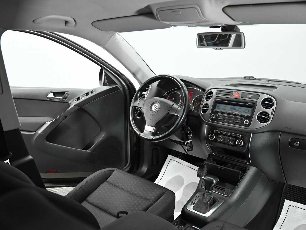 Volkswagen Tiguan с пробегом — 2009 год. Фото: #13