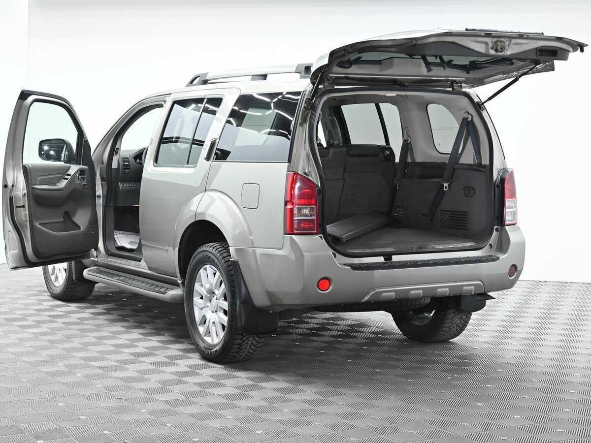 Nissan Pathfinder с пробегом — 2010 год. Фото: #3