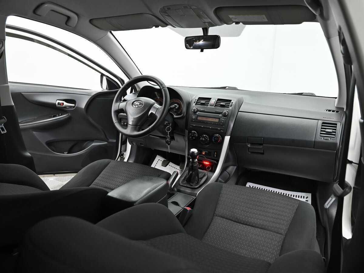 Toyota Corolla с пробегом — 2010 год. Фото: #10