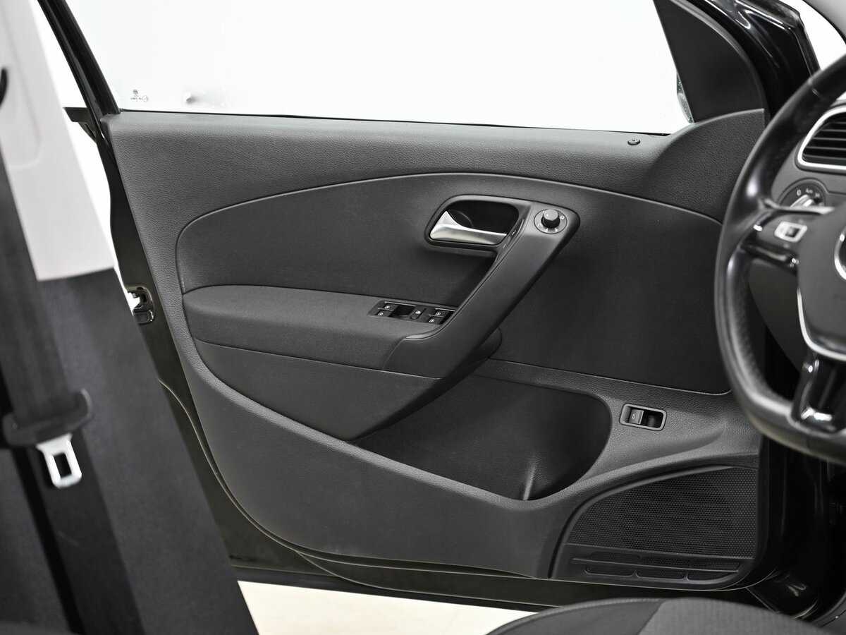 Volkswagen Polo с пробегом — 2017 год. Фото: #5