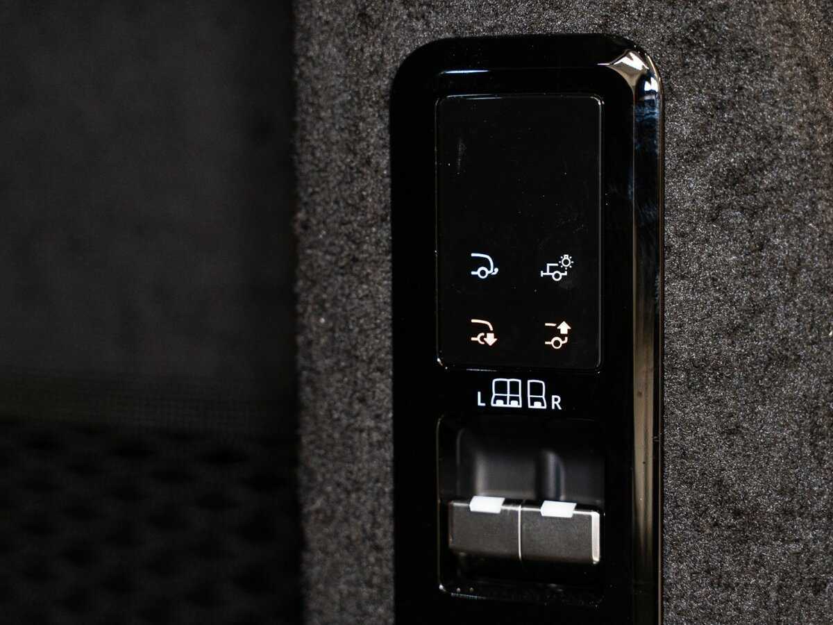 Land Rover Range Rover Sport с пробегом — 2024 год. Фото: #20