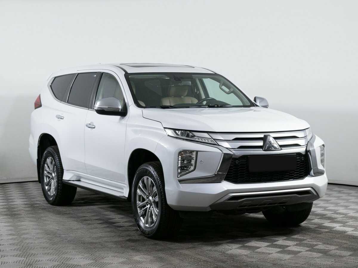 Mitsubishi Pajero Sport с пробегом — 2020 год. Фото: #2