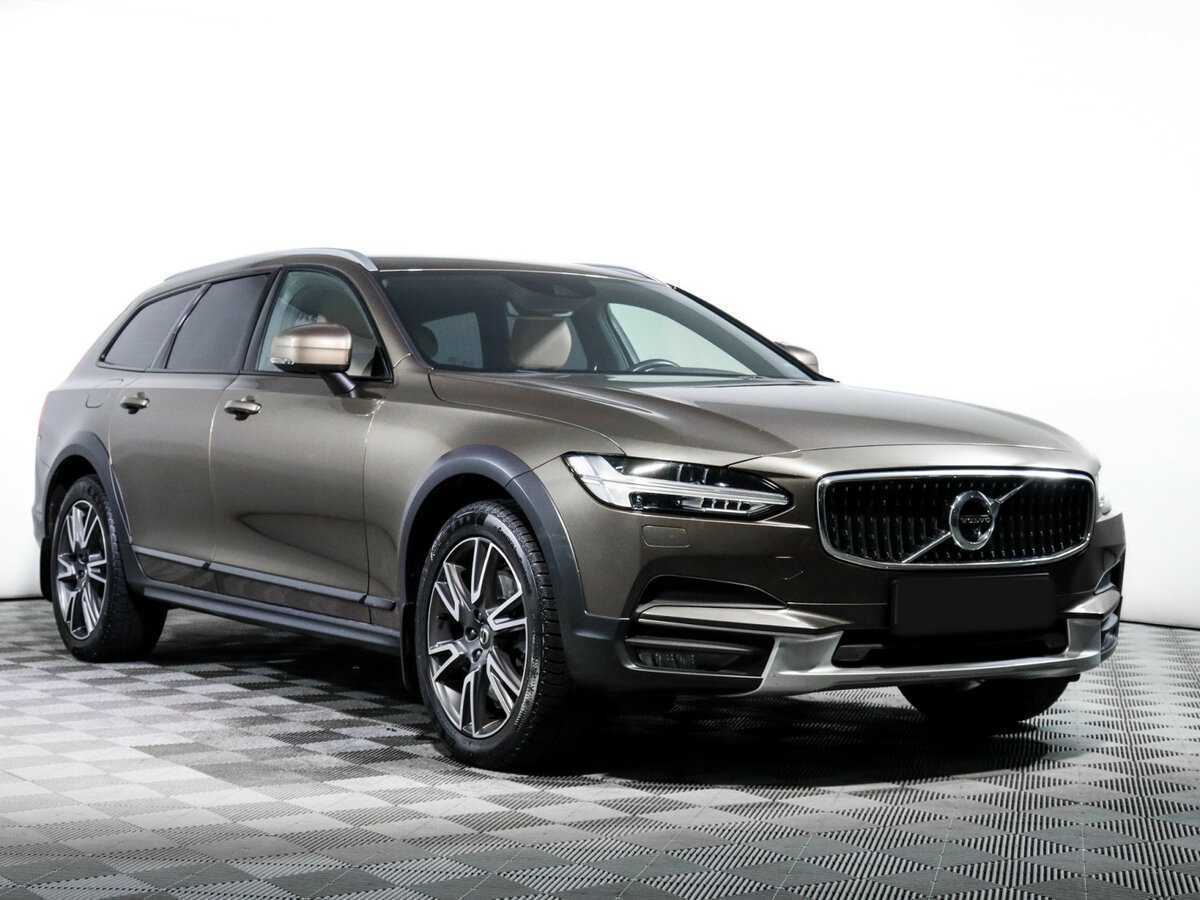 Volvo V90 Cross Country с пробегом — 2017 год. Фото: #2