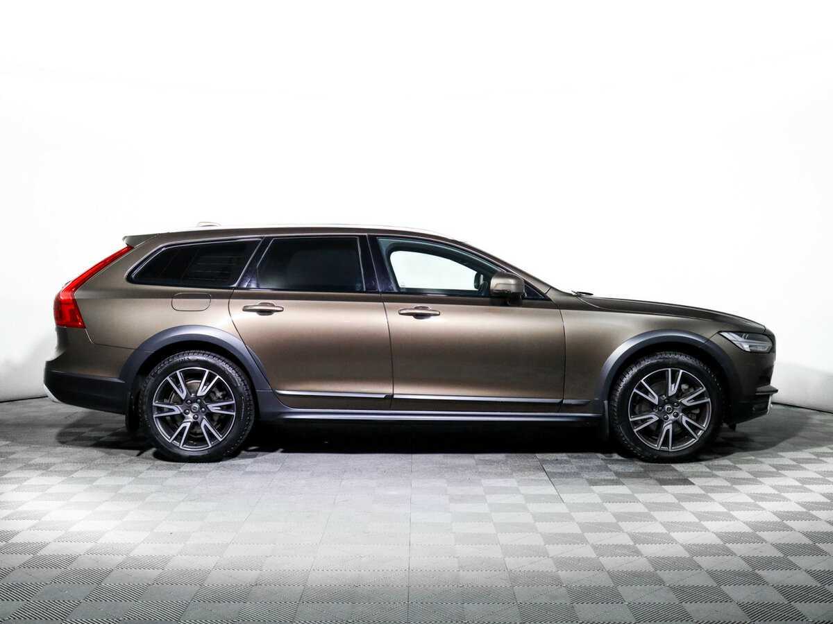Volvo V90 Cross Country с пробегом — 2017 год. Фото: #3