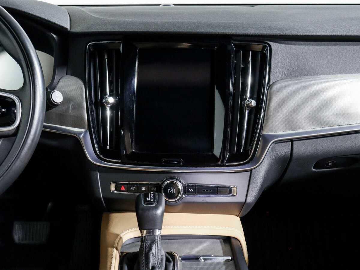 Volvo V90 Cross Country с пробегом — 2017 год. Фото: #9