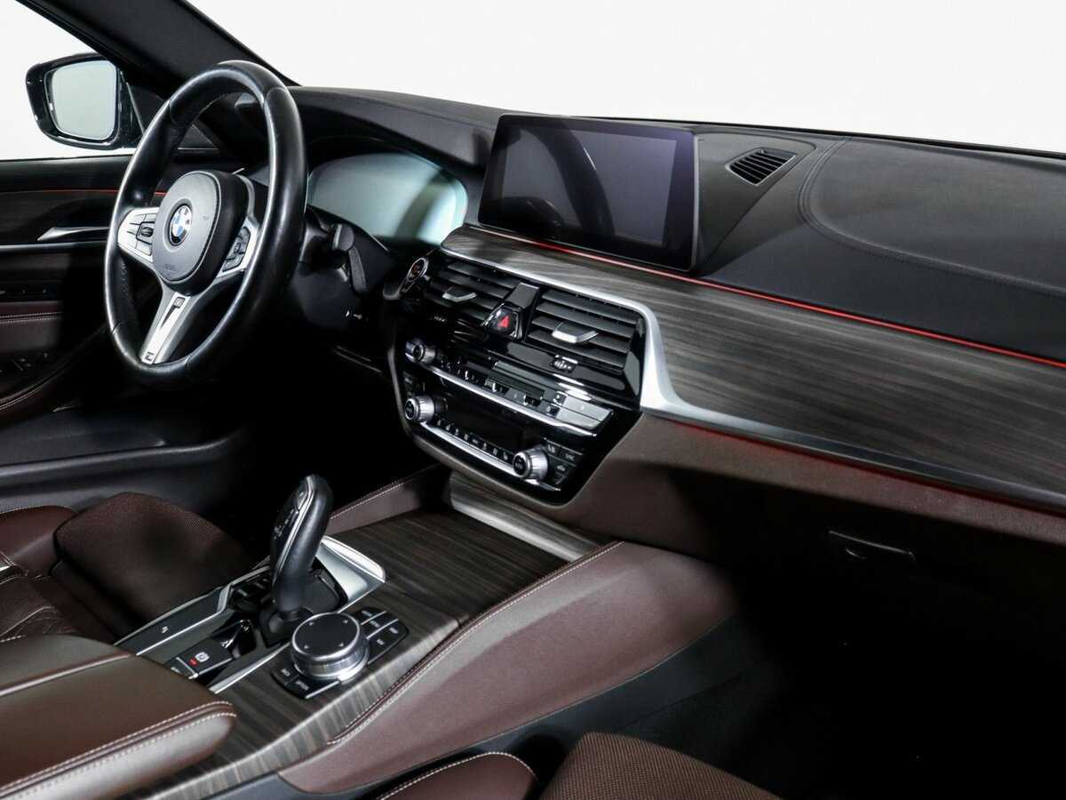 BMW 5 серии с пробегом — 2018 год. Фото: #8