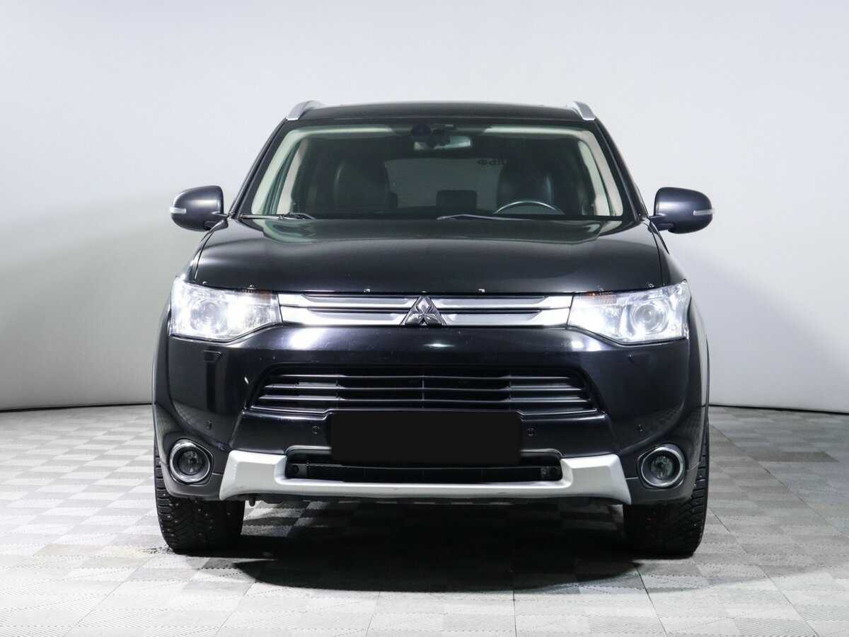 Mitsubishi Outlander с пробегом — 2014 год. Фото: #1