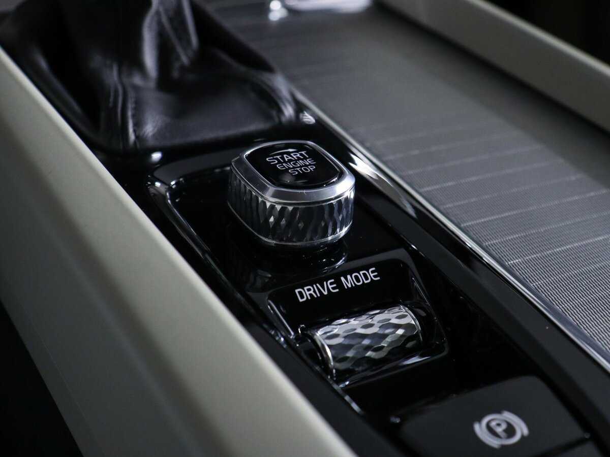 Volvo XC60 с пробегом — 2017 год. Фото: #21