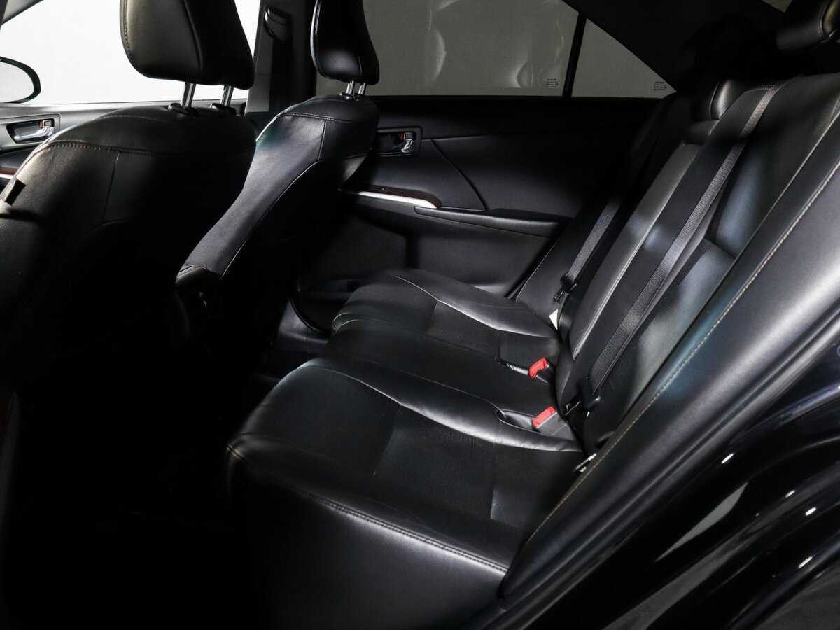 Toyota Camry с пробегом — 2013 год. Фото: #6