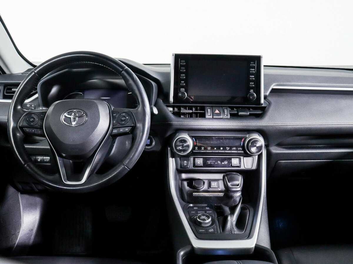 Toyota RAV4 с пробегом — 2019 год. Фото: #11