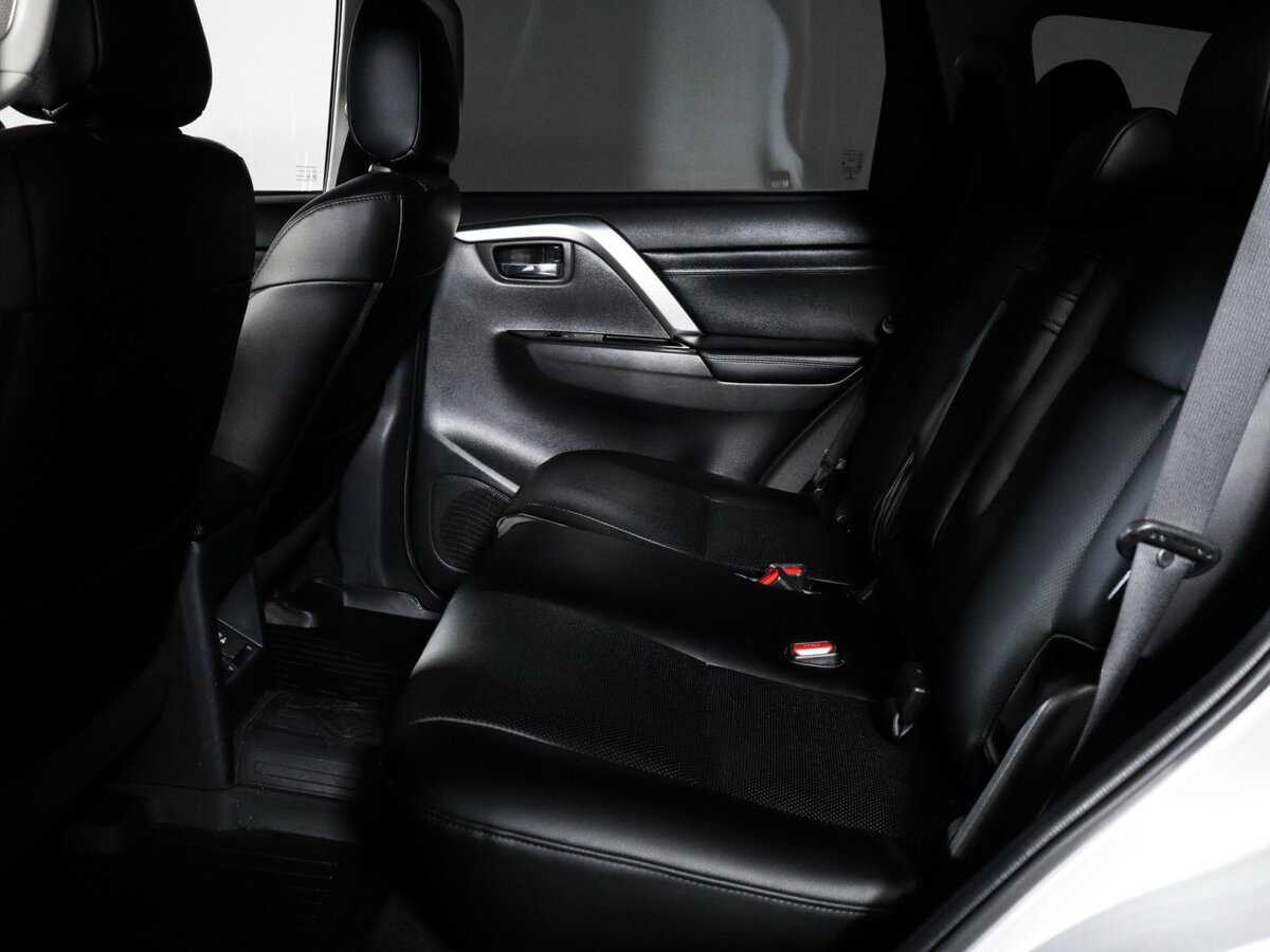 Mitsubishi Pajero Sport с пробегом — 2021 год. Фото: #6