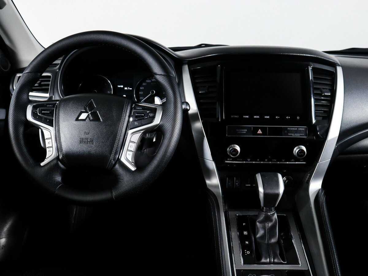 Mitsubishi Pajero Sport с пробегом — 2021 год. Фото: #8