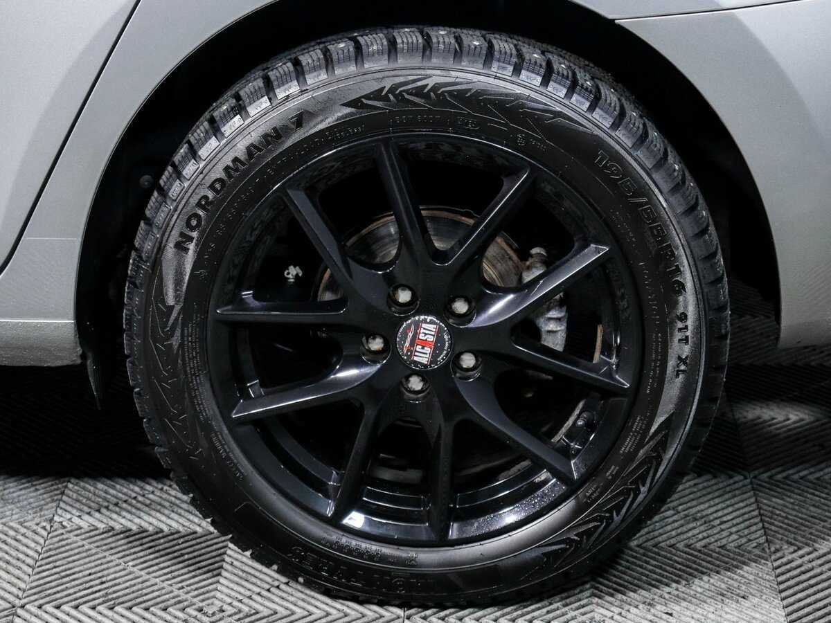 Skoda Rapid с пробегом — 2020 год. Фото: #11