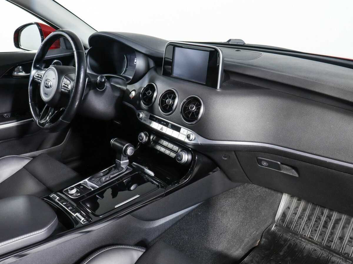 Kia Stinger с пробегом — 2018 год. Фото: #6