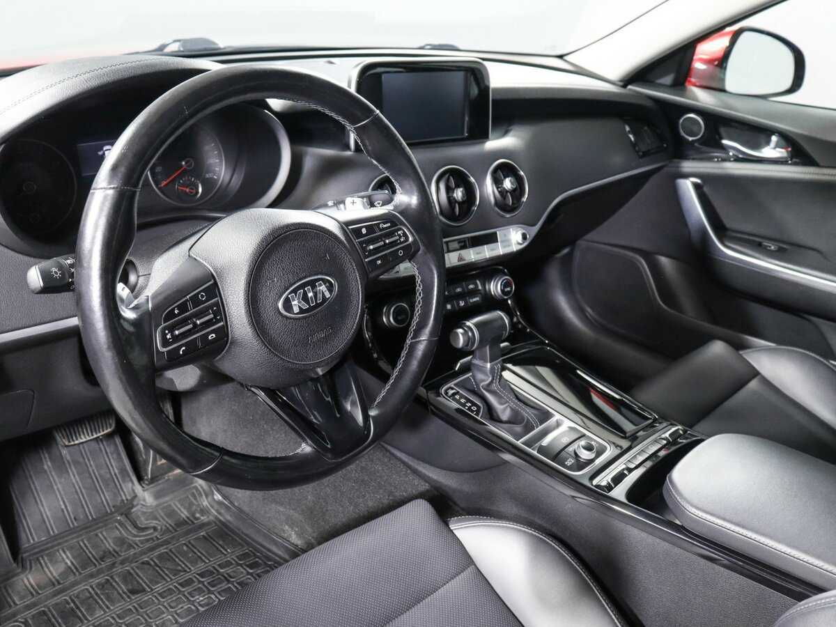 Kia Stinger с пробегом — 2018 год. Фото: #11