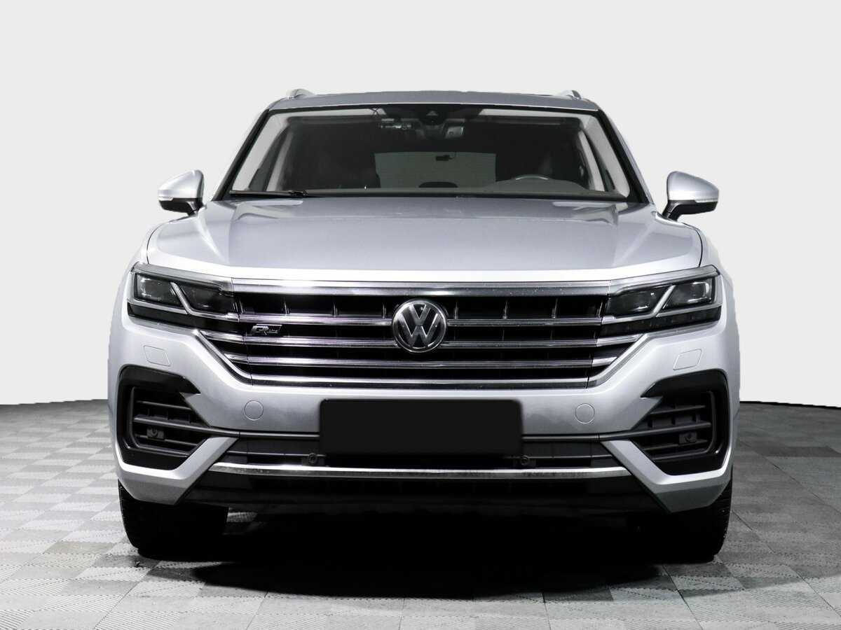 Volkswagen Touareg с пробегом — 2018 год. Фото: #1