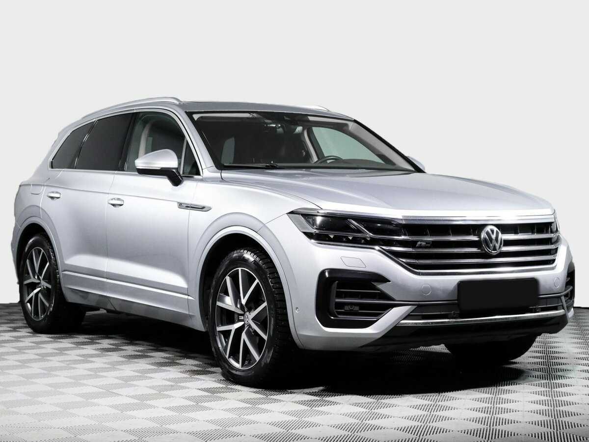 Volkswagen Touareg с пробегом — 2018 год. Фото: #2