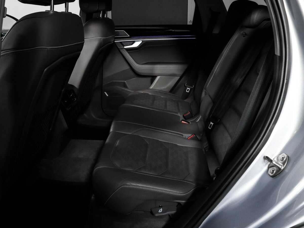 Volkswagen Touareg с пробегом — 2018 год. Фото: #9