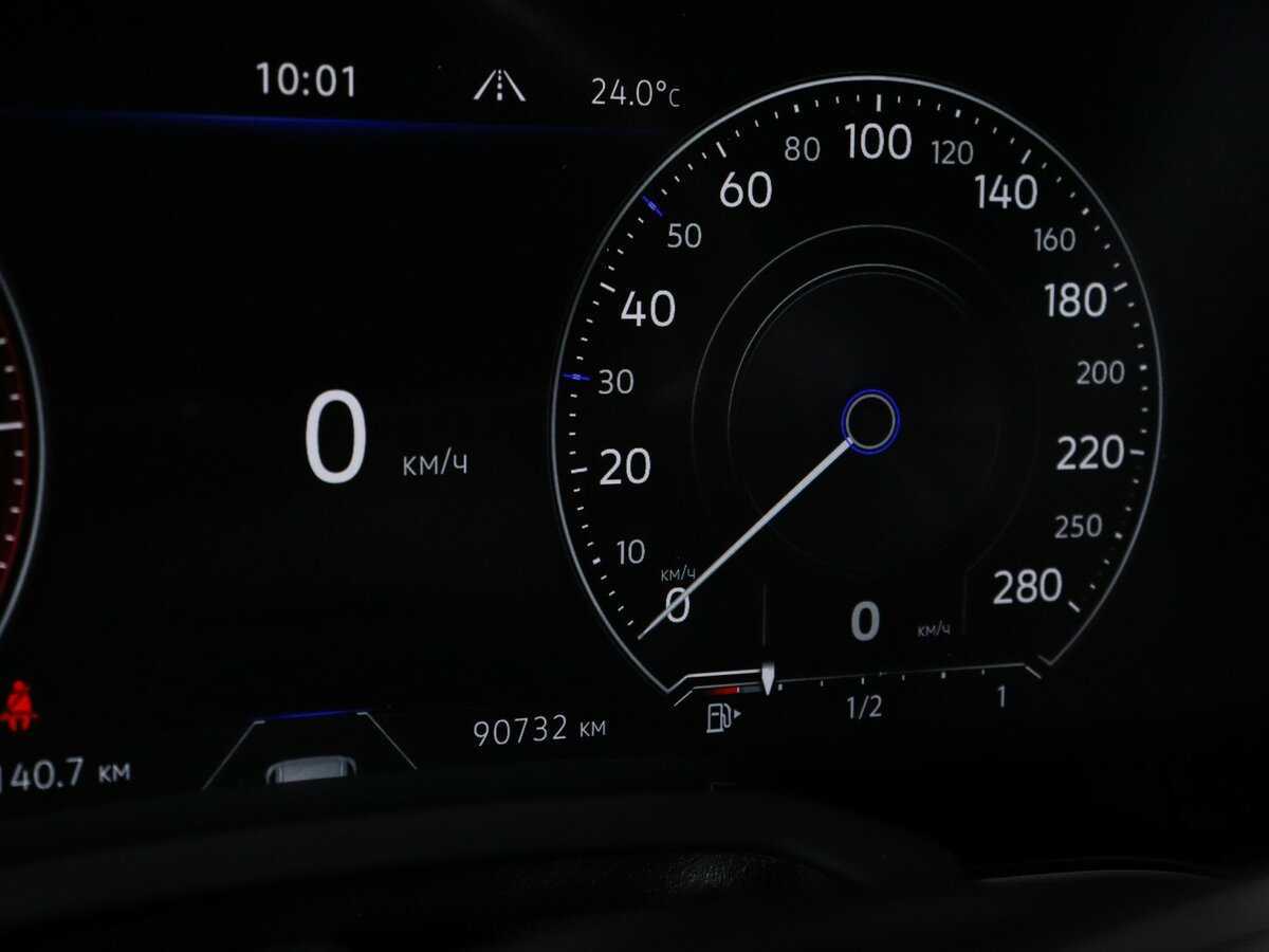 Volkswagen Touareg с пробегом — 2018 год. Фото: #10