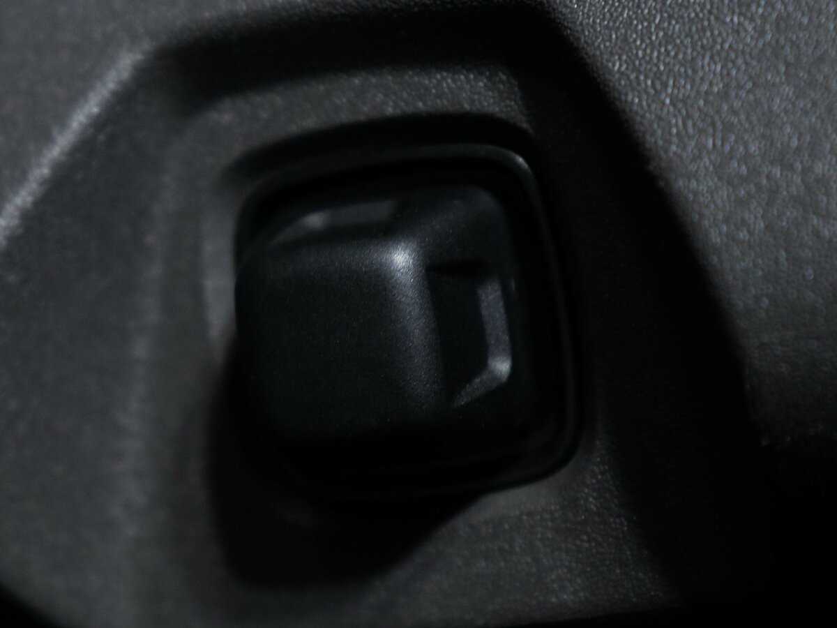 Volkswagen Touareg с пробегом — 2018 год. Фото: #23