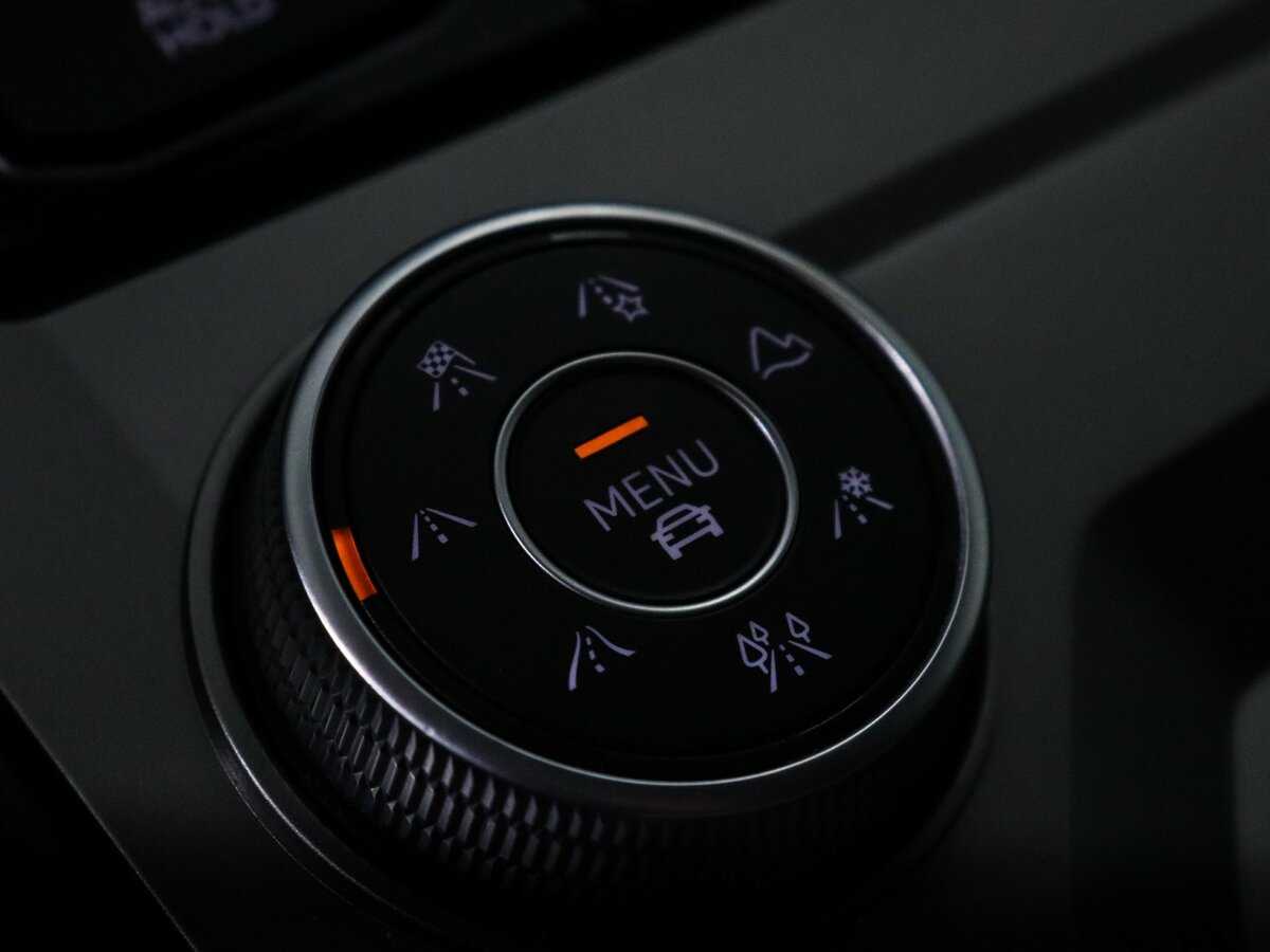 Volkswagen Touareg с пробегом — 2018 год. Фото: #24