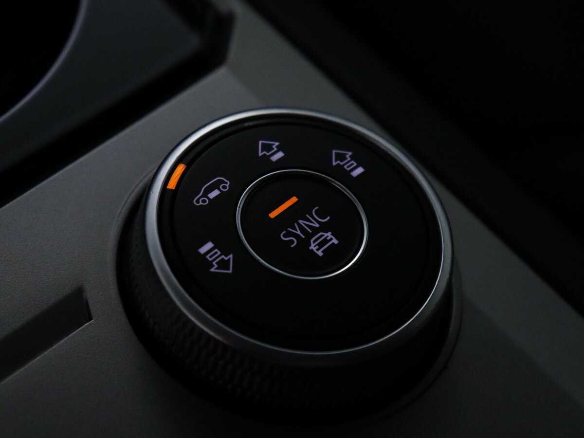 Volkswagen Touareg с пробегом — 2018 год. Фото: #25