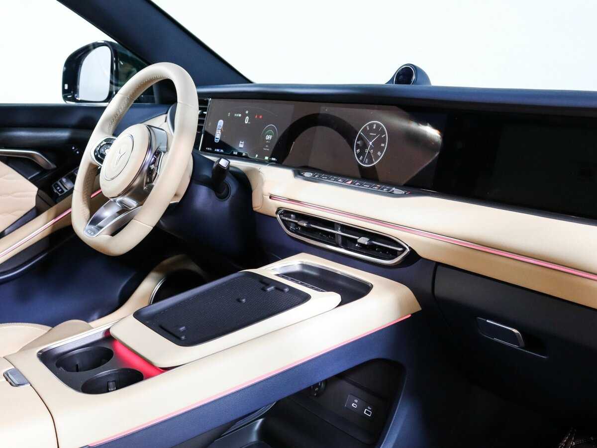 Voyah Free с пробегом — 2023 год. Фото: #5