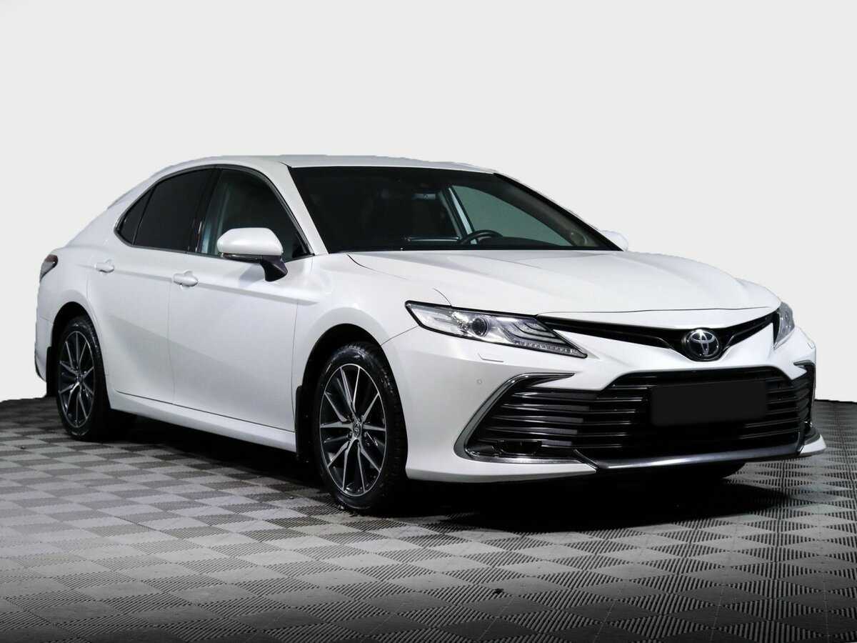 Toyota Camry с пробегом — 2021 год. Фото: #2