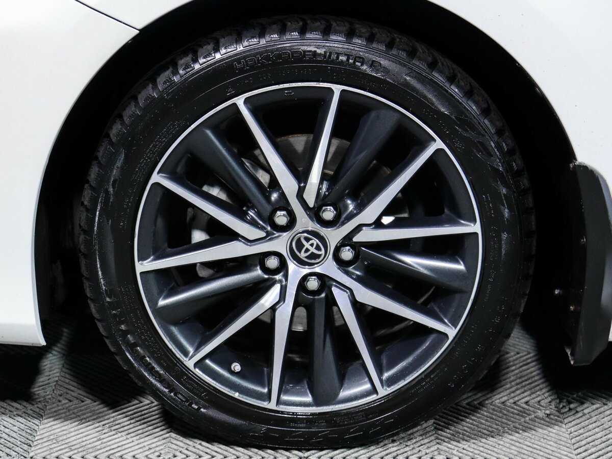 Toyota Camry с пробегом — 2021 год. Фото: #11