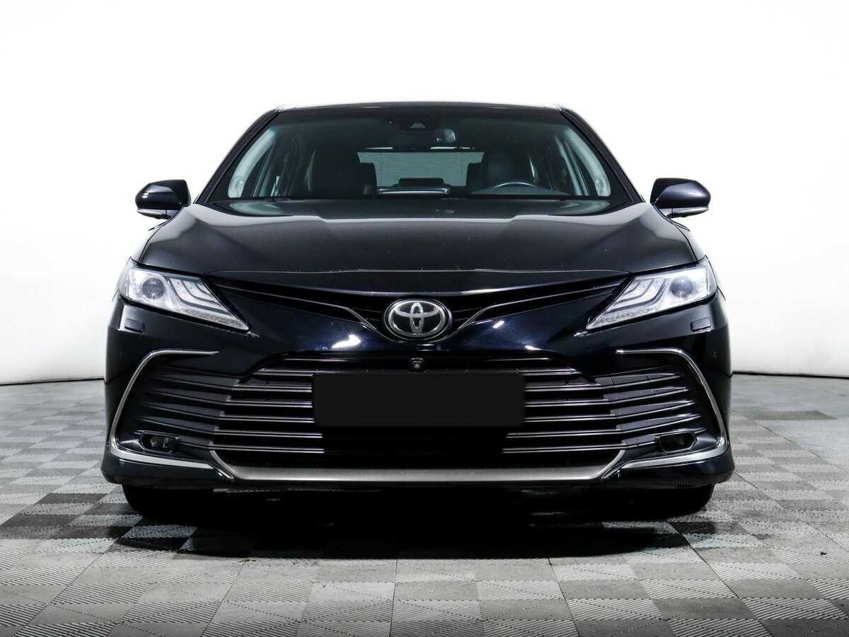 Toyota Camry с пробегом — 2021 год. Фото: #1