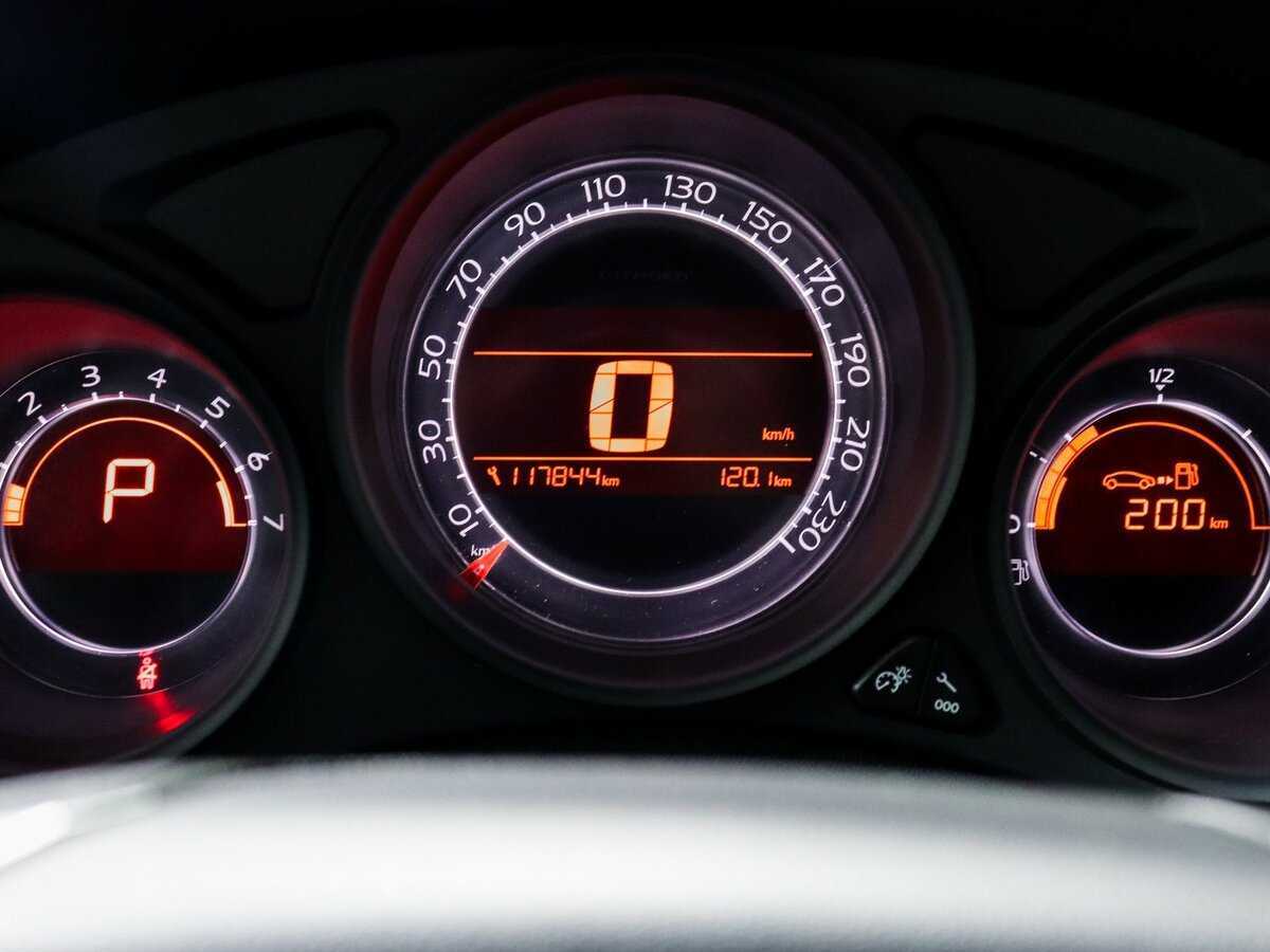 Citroen C4 с пробегом — 2011 год. Фото: #10