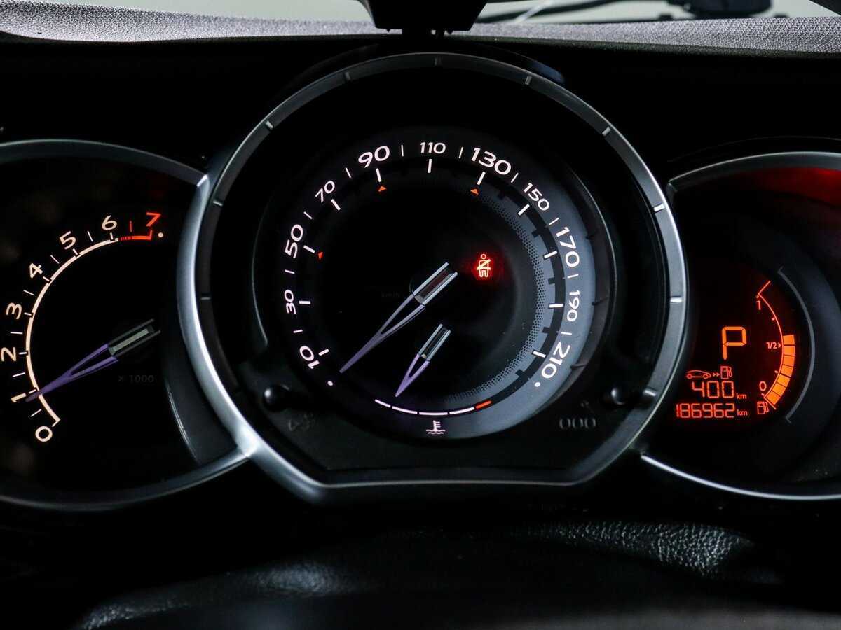 Citroen DS3 с пробегом — 2010 год. Фото: #10