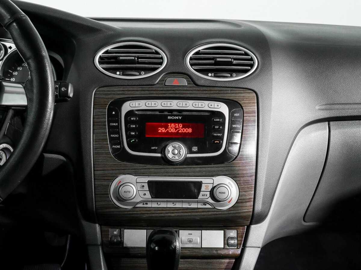 Ford Focus с пробегом — 2008 год. Фото: #9