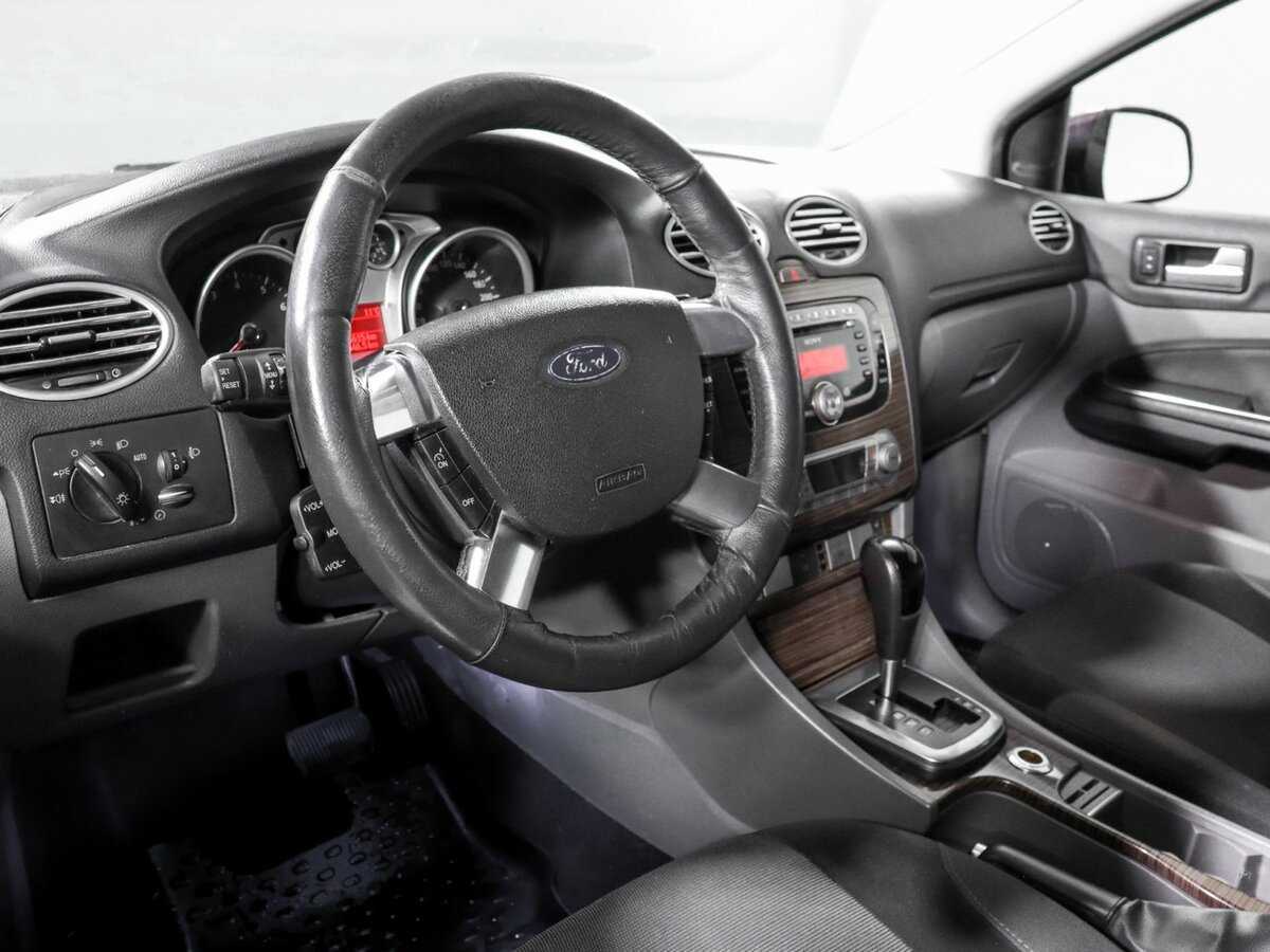 Ford Focus с пробегом — 2008 год. Фото: #10