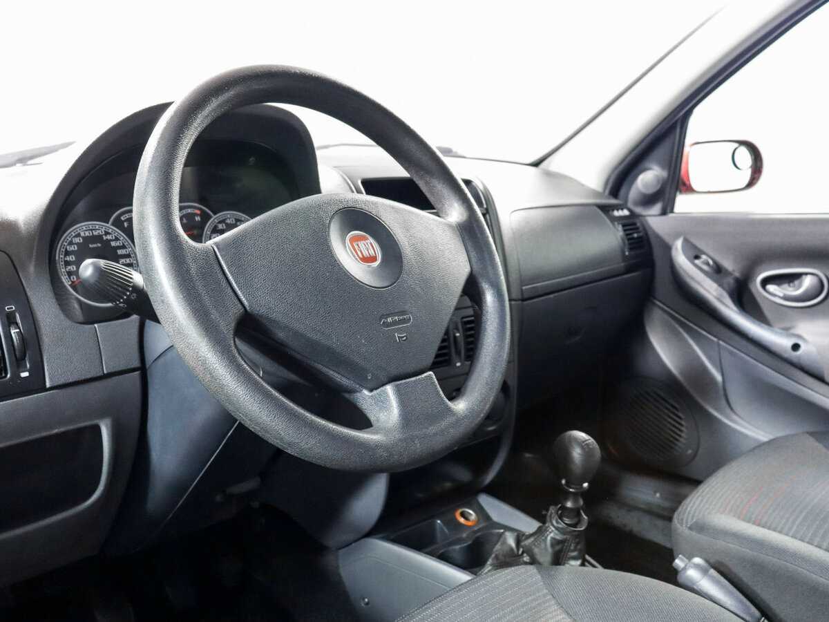 Fiat Albea с пробегом — 2008 год. Фото: #10