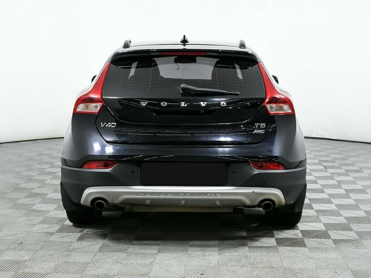 Volvo V40 Cross Country с пробегом — 2013 год. Фото: #5