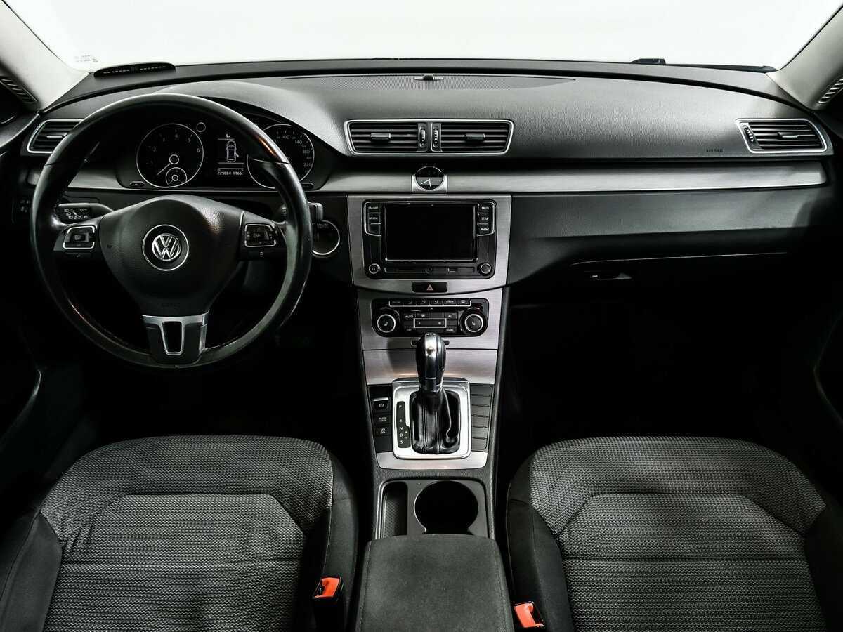 Volkswagen Passat с пробегом — 2011 год. Фото: #10