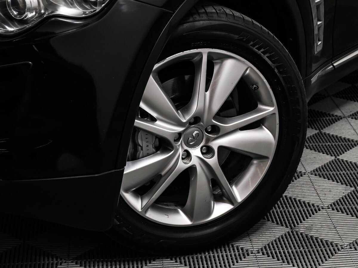 Infiniti FX с пробегом — 2011 год. Фото: #13