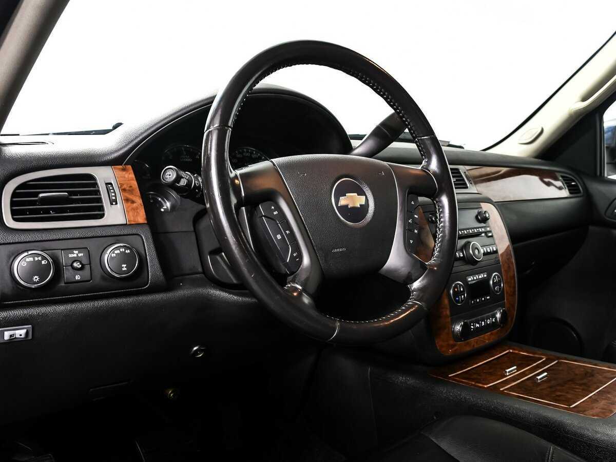 Chevrolet Tahoe с пробегом — 2008 год. Фото: #11