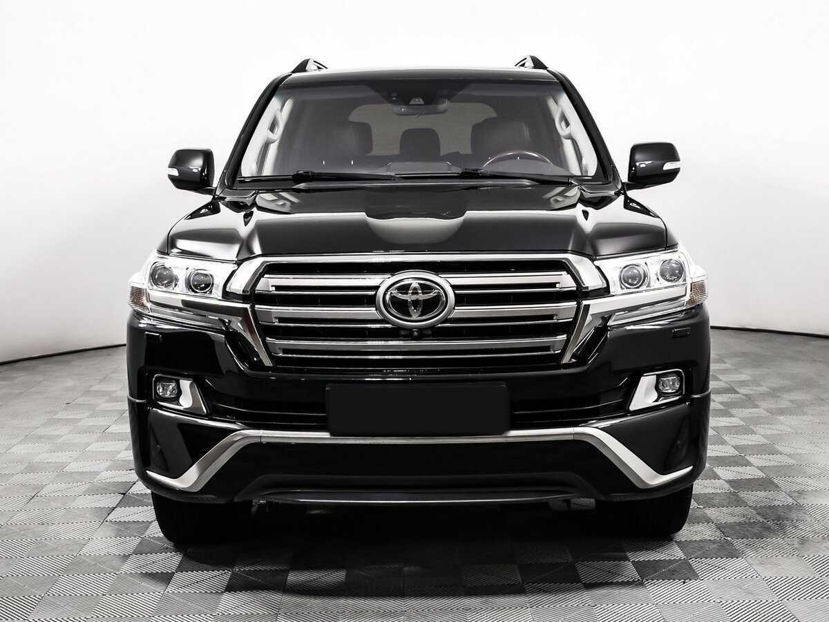 Toyota Land Cruiser с пробегом — 2017 год. Фото: #1