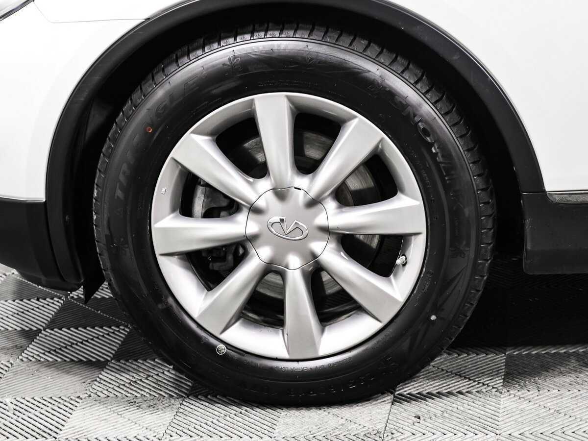 Infiniti EX с пробегом — 2008 год. Фото: #13