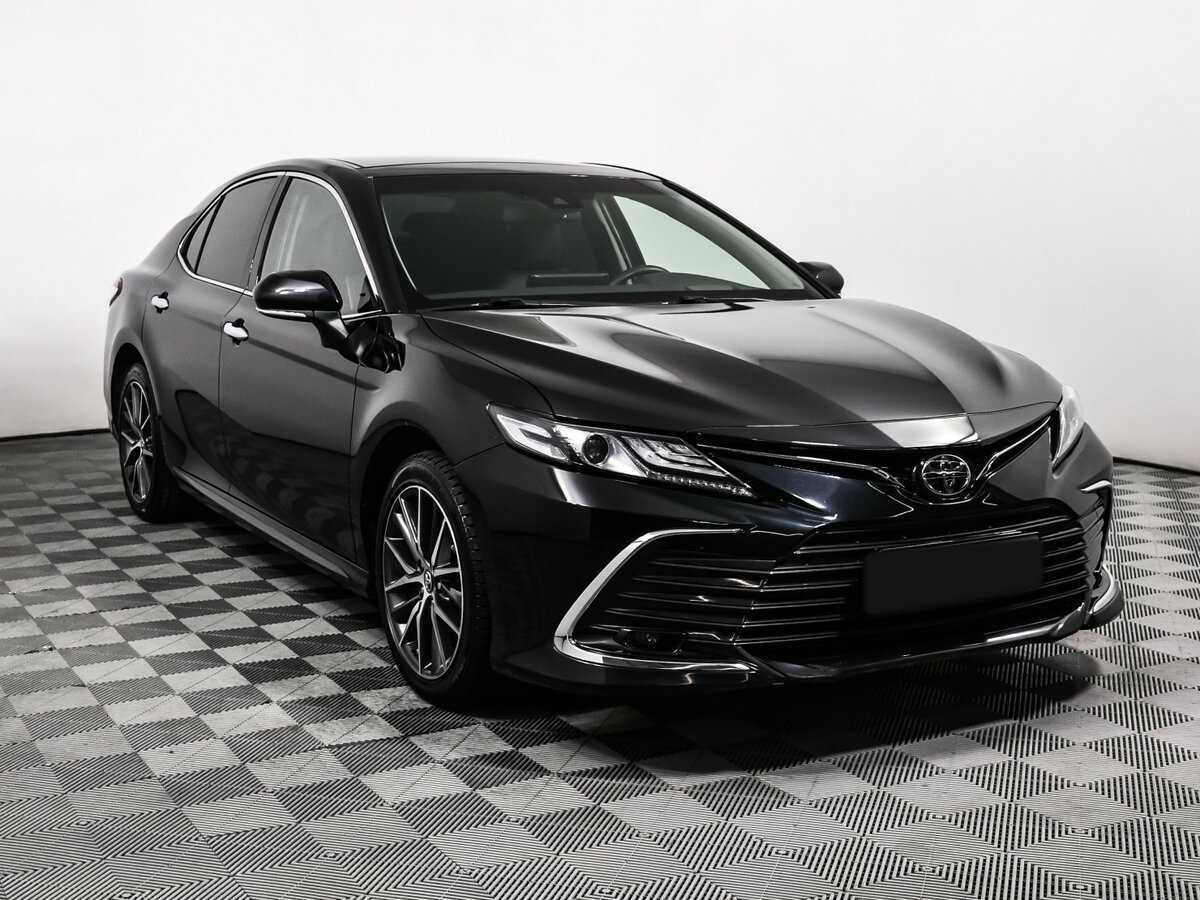 Toyota Camry с пробегом — 2023 год. Фото: #2