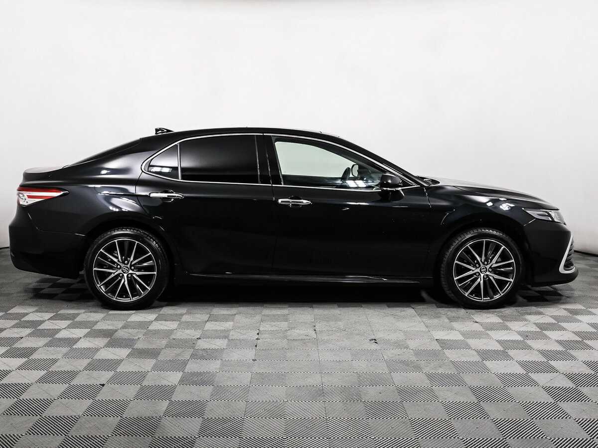 Toyota Camry с пробегом — 2023 год. Фото: #3