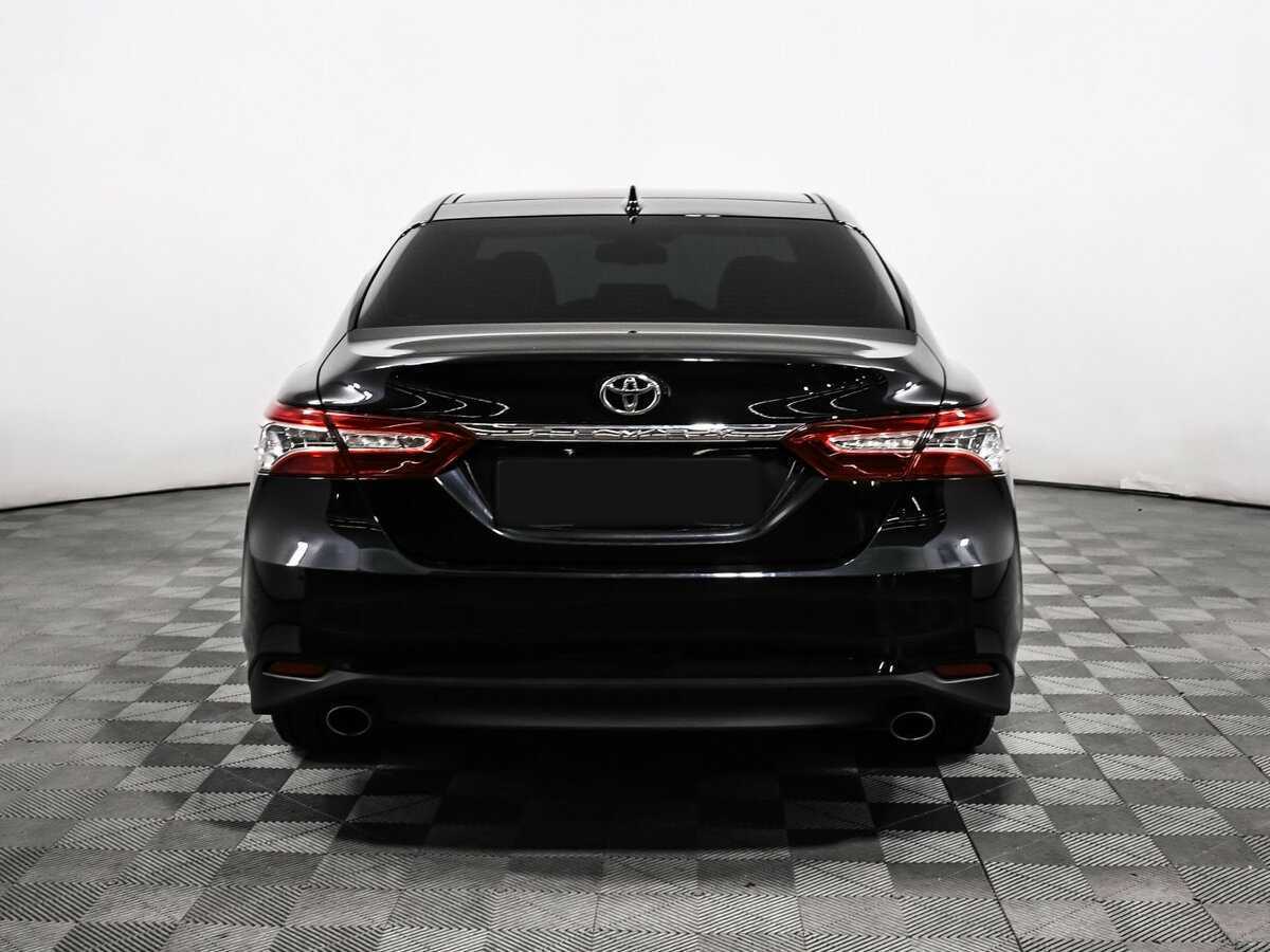 Toyota Camry с пробегом — 2023 год. Фото: #5