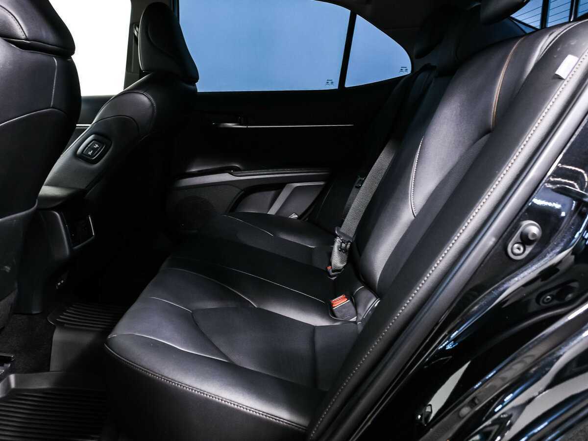 Toyota Camry с пробегом — 2023 год. Фото: #11