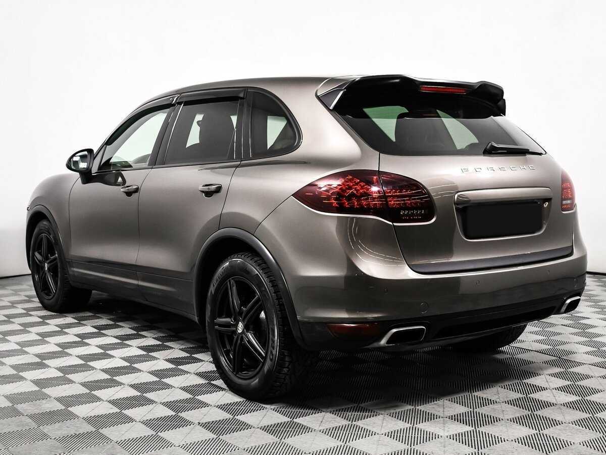 Porsche Cayenne с пробегом — 2012 год. Фото: #6