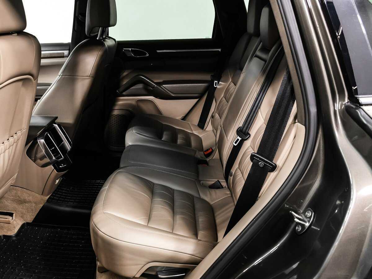 Porsche Cayenne с пробегом — 2012 год. Фото: #12